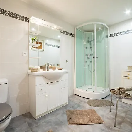 Au Coeur De Beynac, Authentique Et Confortable *